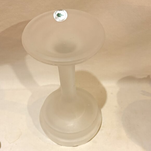Vintage PartyLite Castle Turret Frosted Satin Glass Candle Holder 7.25 inch - Picture 4 of 5